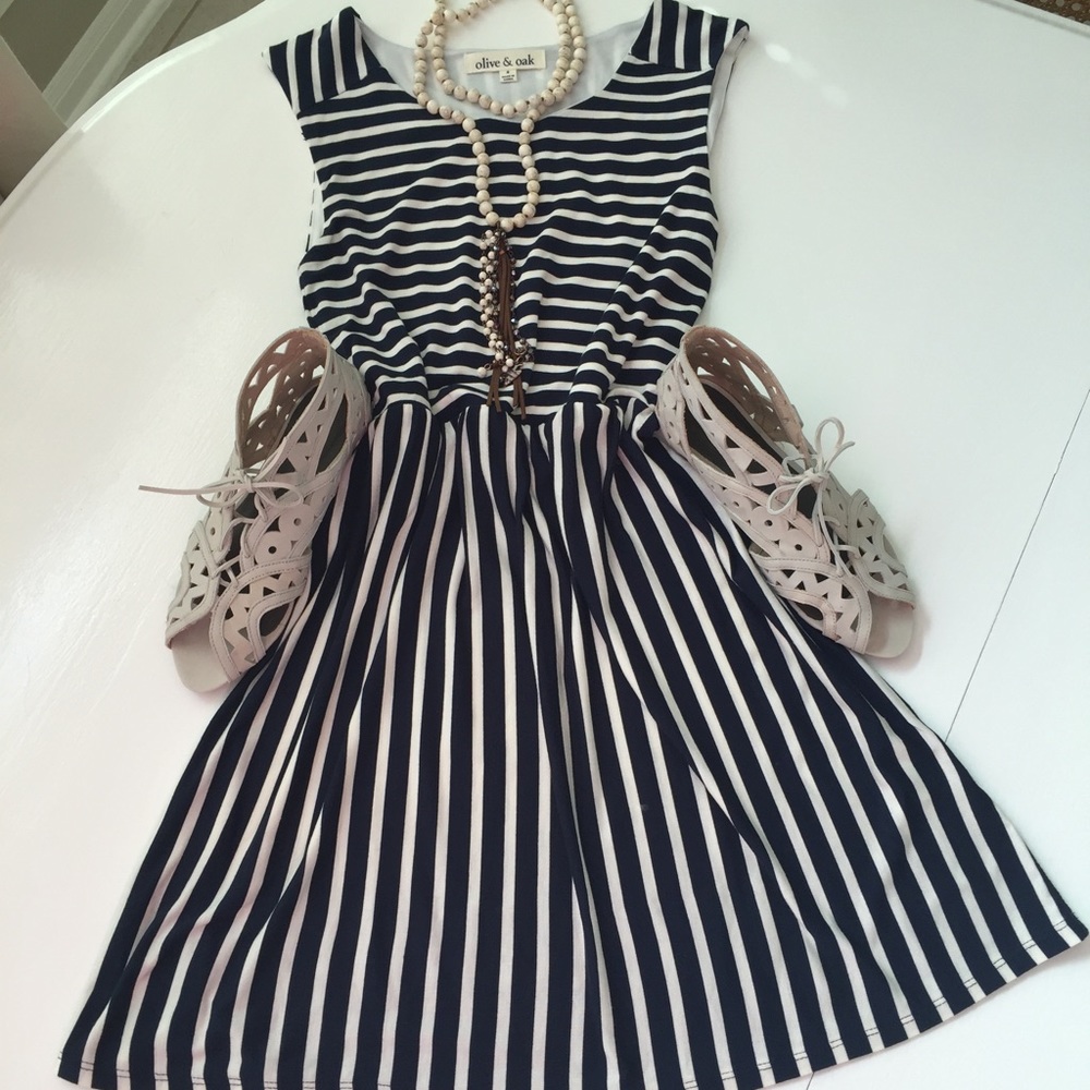 🌹HP🌹 Olive & Oak Dress